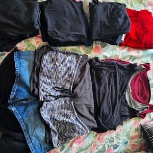 MATERNITY SUMMER CLOTHING LOT